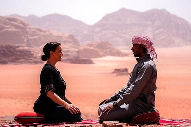 5 Retret Yoga & Meditasi Sehari di Jordan: Wadi Rum & Petra